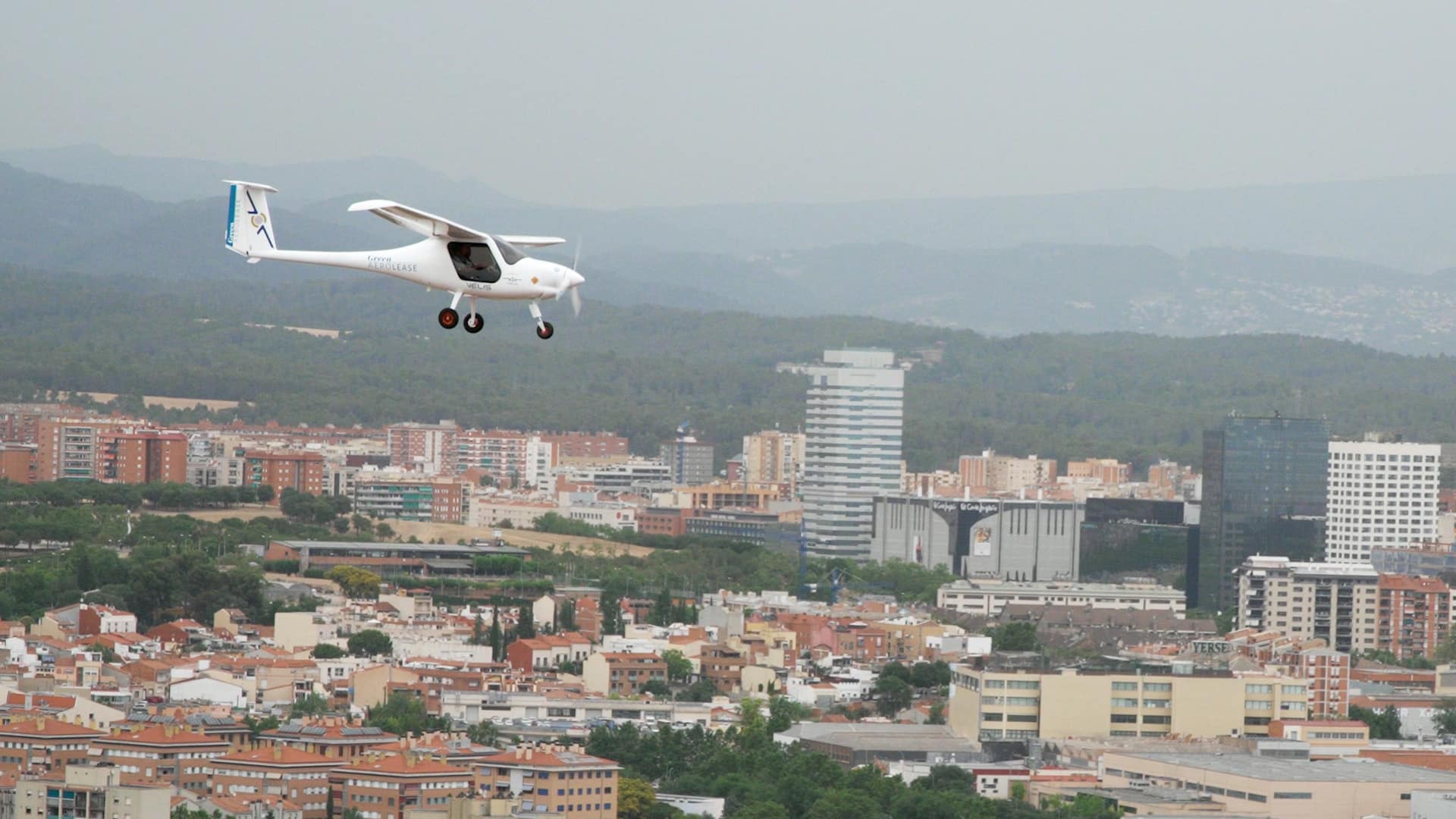 Flight school utilizes Pipistrel aircraft to offer students flexibility and freedom in flight